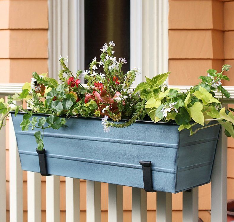 Dreketi Nantucket Galvanized Steel Window Box Planter Window planter